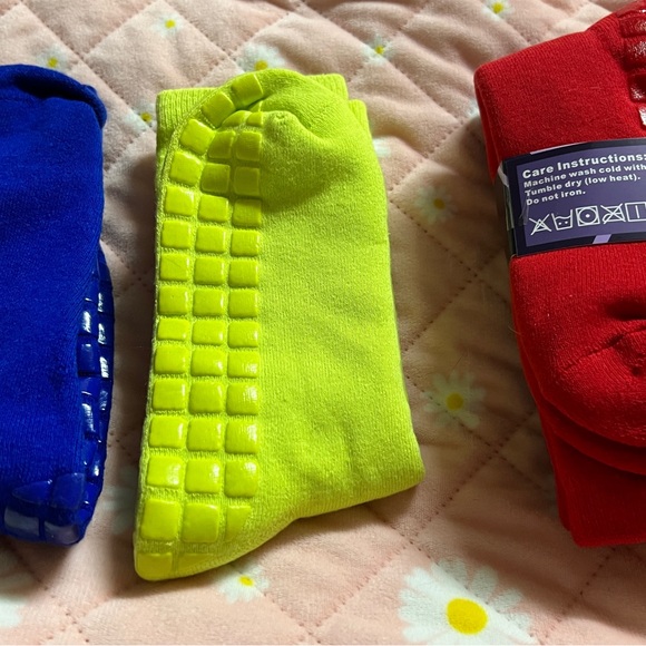 Grippy socks - Picture 2 of 6